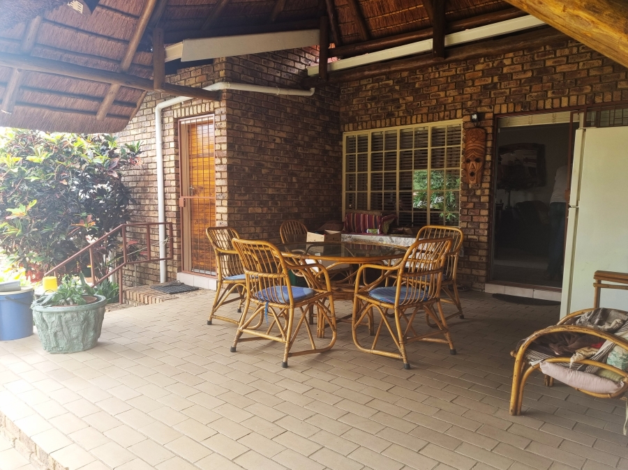 4 Bedroom Property for Sale in Geelhoutpark North West